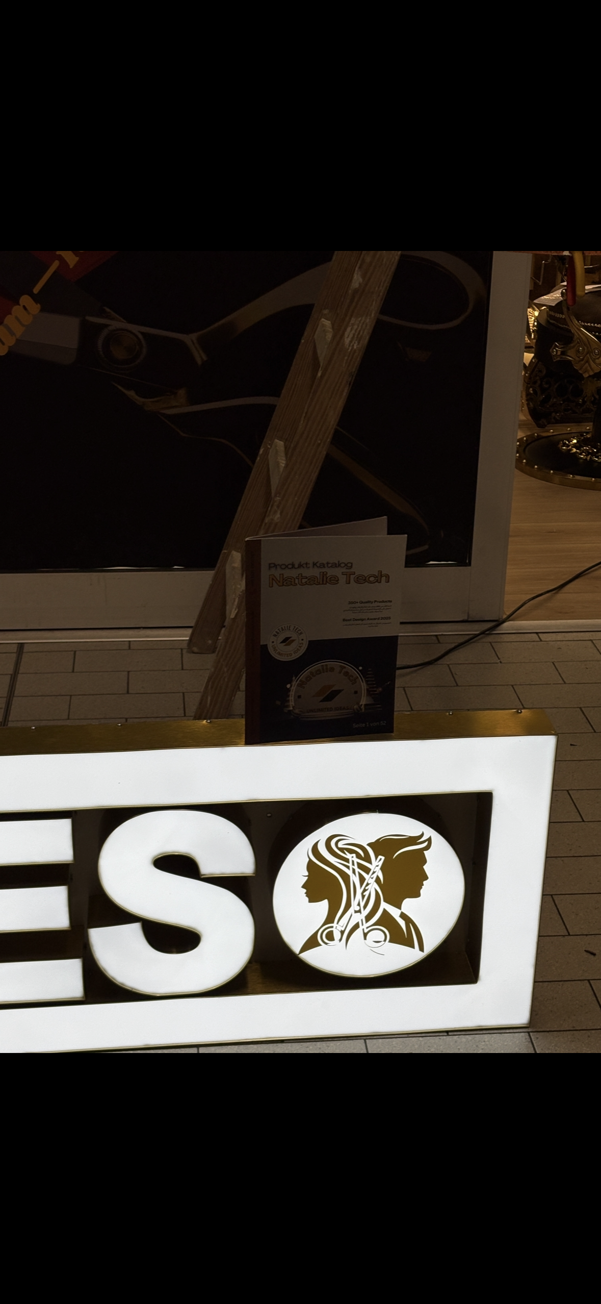 3D Buchstaben und Logo