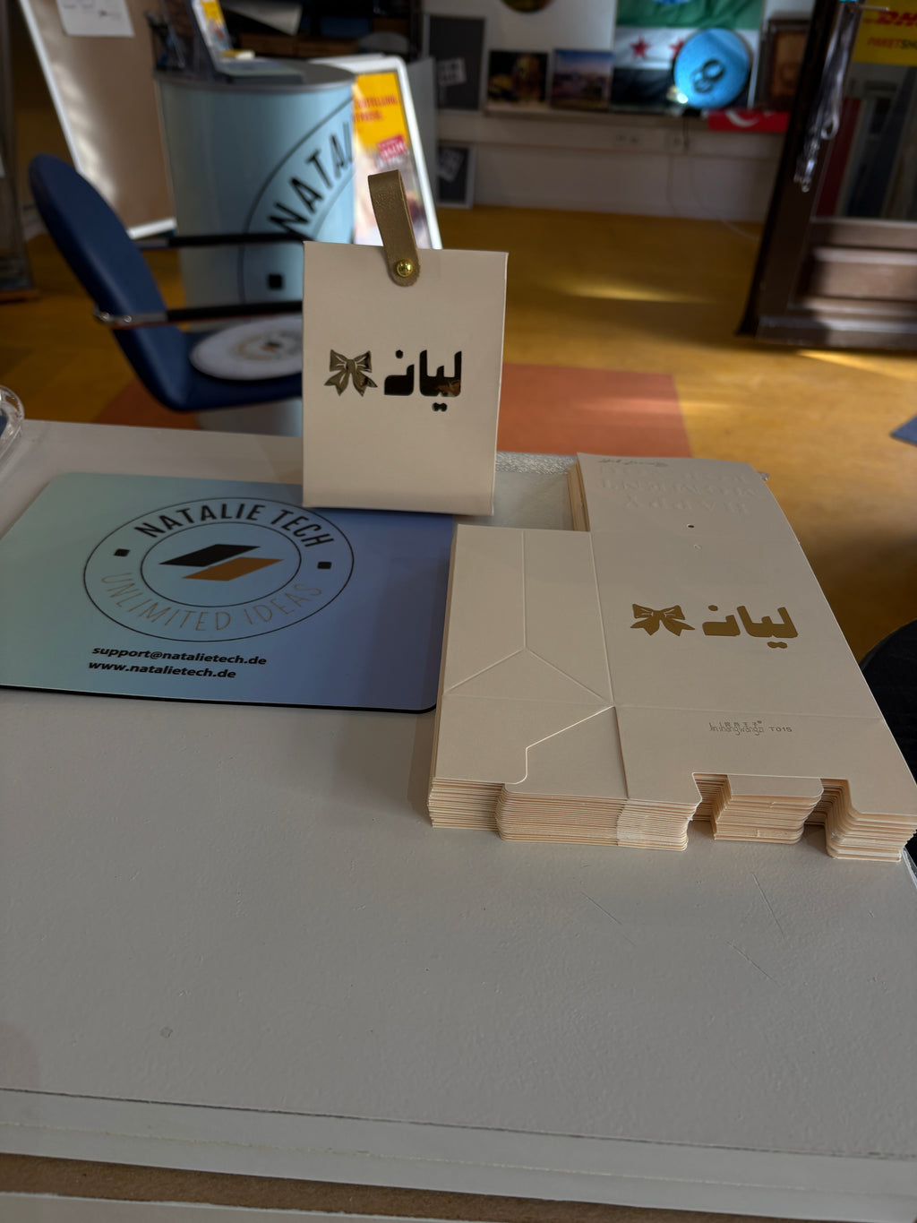 Geschenkboxen & Geschenktüten nach Wunsch mit wünsch Name